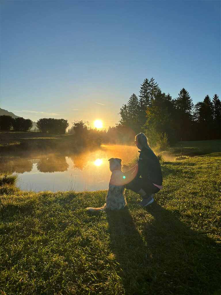 Sonnenaufgangsspaziergang mit Nala